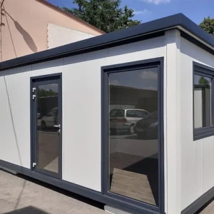 Maison d'été sans autorisation 17m2 avec salle de bain et cuisine