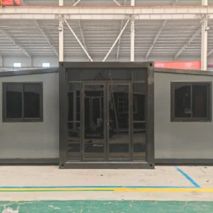 Conteneur maison 2 chambres de 72 m², salle de bain et cuisine